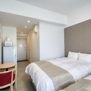 Zimmer mit zwei Einzelbetten